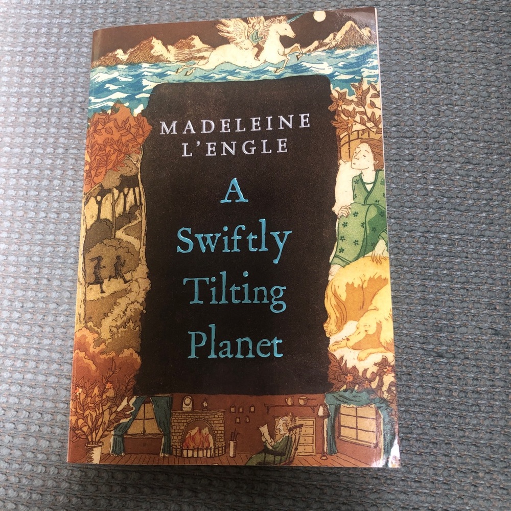 Book A Swiftly Tilting Planet by Madeleine L’Engle